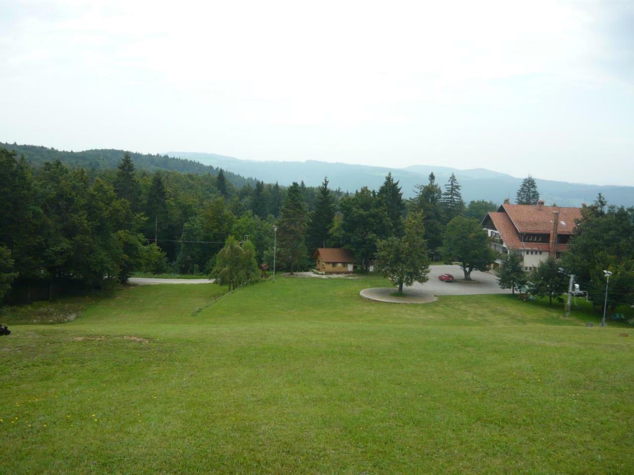 Polzevo Hotel Visnja Gora Buitenkant foto