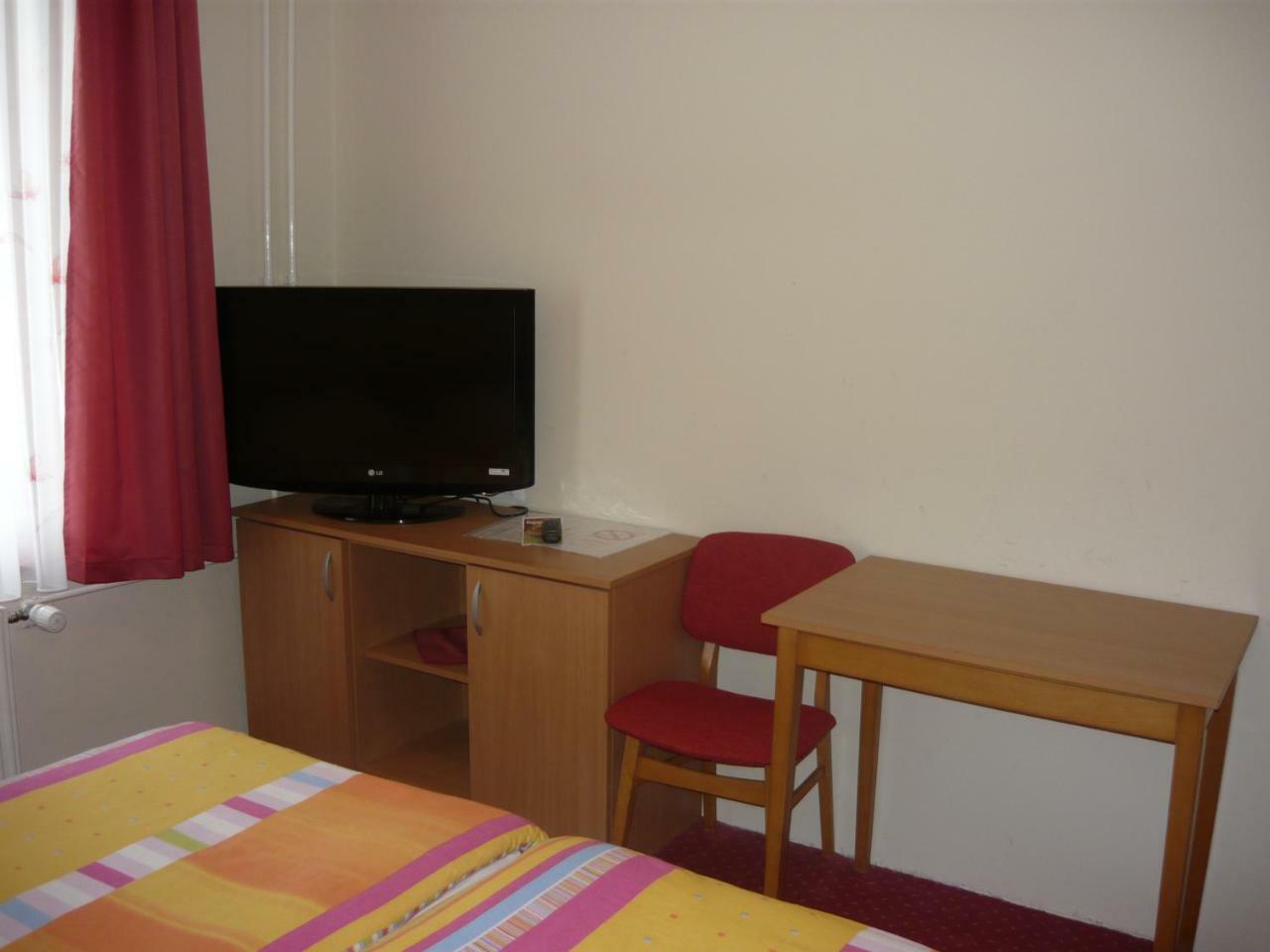 Polzevo Hotel Visnja Gora Buitenkant foto